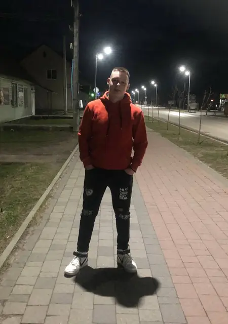 Я Viktor, 18, знакомлюсь на одну ночь в Львове