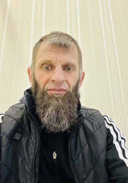 Сергій из Львова, мне 42, познакомлюсь для общения