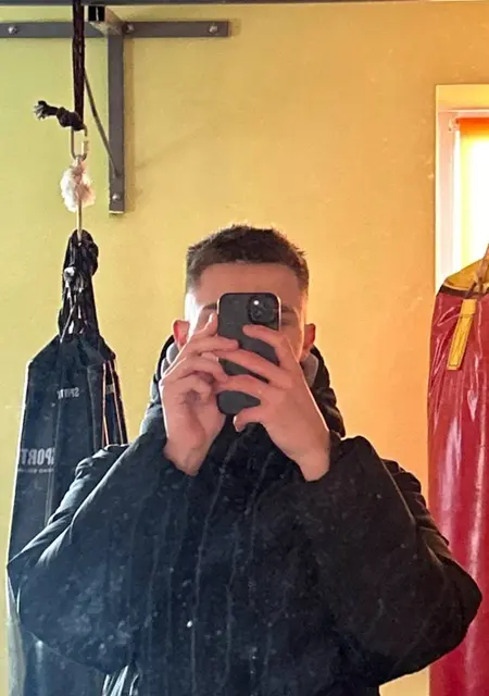 Артём из Кропивницкого, мне 21, познакомлюсь для вирта