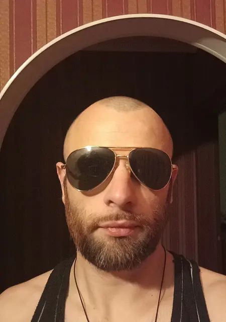 Я Игорь, 34 років з Кам'янського, шукаю знайомства на одну ніч