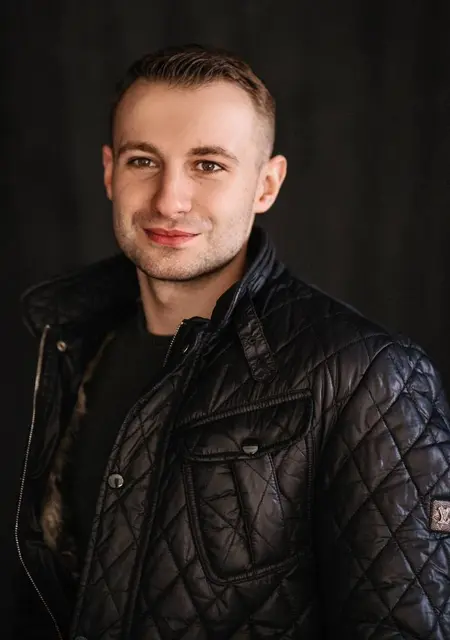 Василий из Киева, ищу на сайте знакомства без обязательств