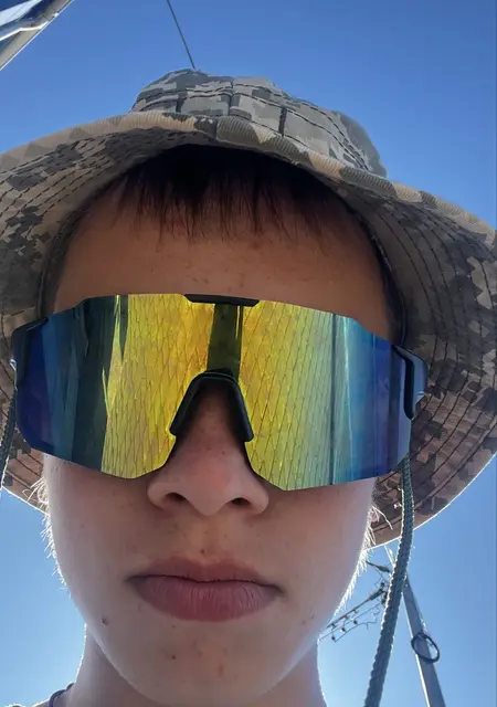 Віталій из Киева, мне 18, познакомлюсь для постоянных отношений