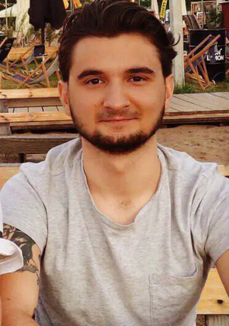 Я Максим, 27 років, знайомлюсь для постійних стосунків у Кременчуку