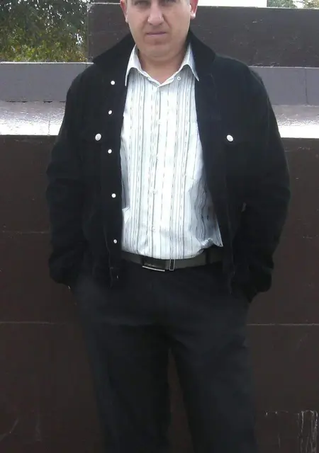 Александр из Киева, ищу на сайте знакомства на одну ночь