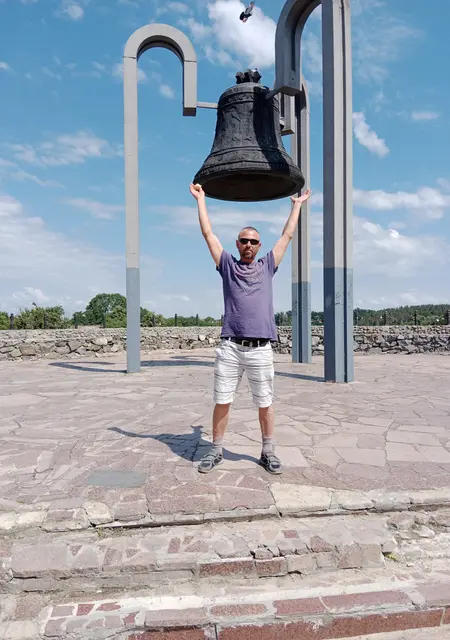 Miroslav из Ровно, ищу на сайте знакомства на одну ночь