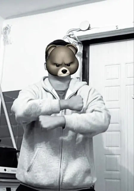 Я Молодой, 18, знакомлюсь для вирта в Праге