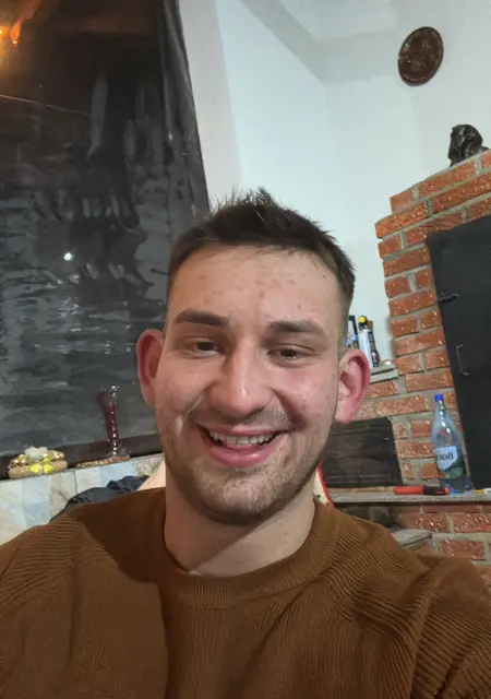 Seby из Бухареста, ищу на сайте постоянные отношения