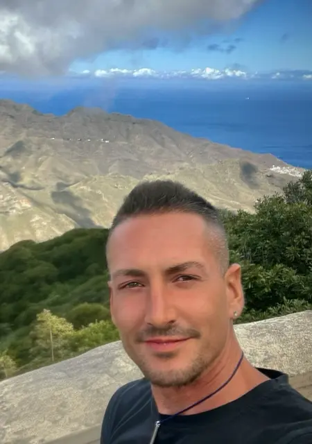 Csabi из Барселоны, ищу на сайте знакомства на одну ночь