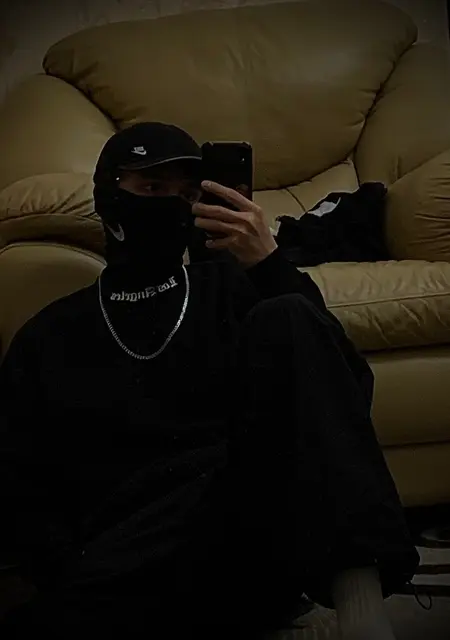 Я Кирилл, 21, из Одессы, ищу знакомства на одну ночь