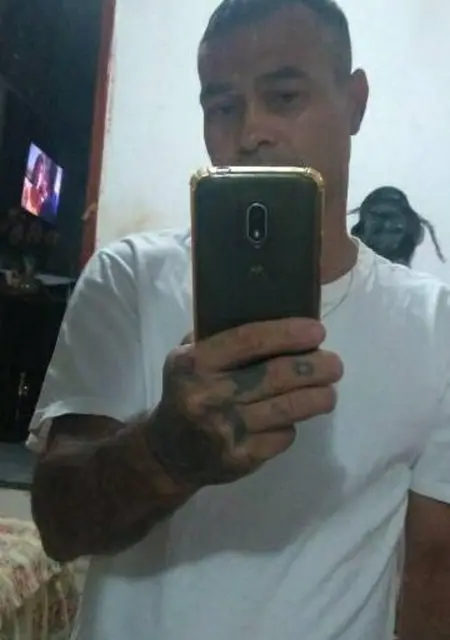 Я Ivan Miguel Pereir, 42, из Ориньюс, ищу знакомства без обязательств