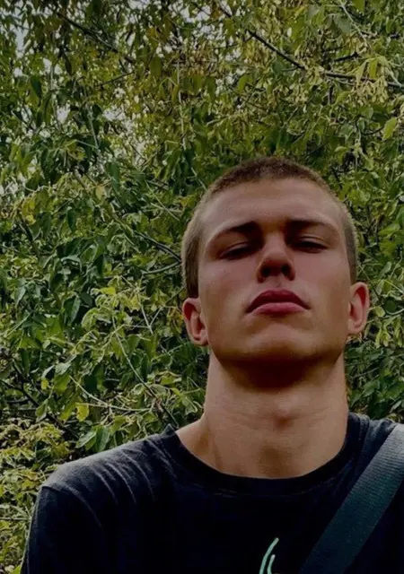 Владислав з Донецька, шукаю на сайті знайомства без зобов'язань