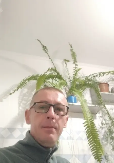 Я Ярослав, 43, из Тернополя, ищу знакомства на одну ночь