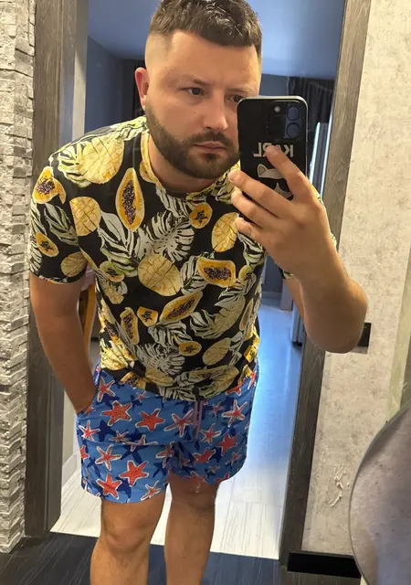 Илья из Минска, ищу на сайте знакомства на одну ночь