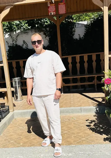 Юрий из Новопскова, ищу на сайте знакомства на одну ночь