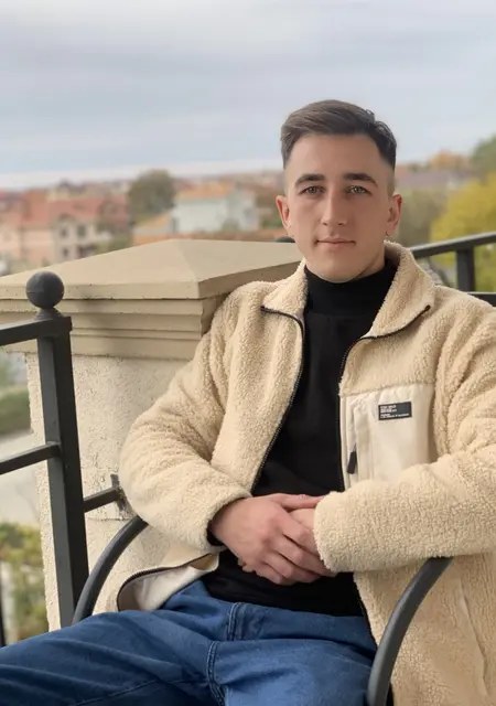 Максим из Одессы, мне 29, познакомлюсь для приятного времяпровождения