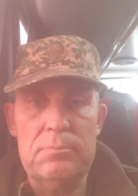 Я Женя, 54, из Запорожья, ищу знакомство для приятного времяпровождения