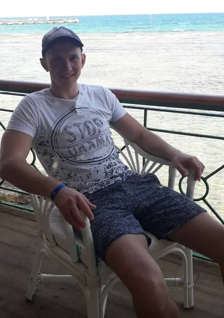 Я Andriy, 31, знакомлюсь для постоянных отношений в Василькове