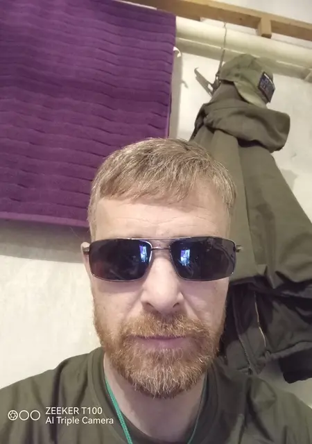 Я Александр, 26, из Новопскова, ищу знакомства на одну ночь