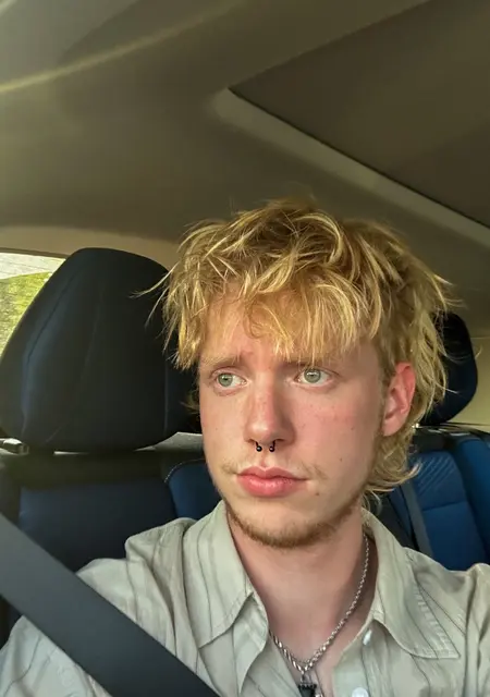 Я Liam Andersson, 20, знакомлюсь без обязательств в Стокгольме