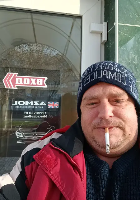 Юра из Бердянска, ищу на сайте знакомства без обязательств