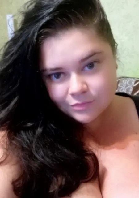 Я Иришка, 35, из Рубежного, ищу знакомство для приятного времяпровождения