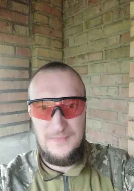 Сергей из Броваров, ищу на сайте знакомства на одну ночь