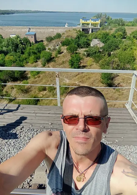 Я Воха, 42 років, знайомлюсь без зобов'язань у Кривому Розі