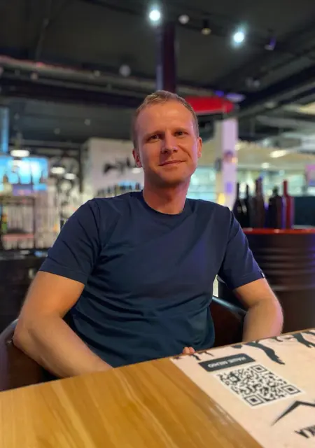 Я Максим, 29, из Винницы, ищу знакомства без обязательств