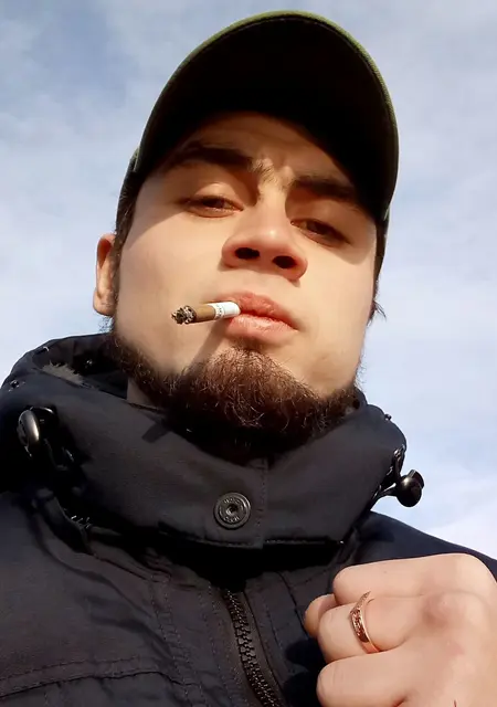 Я Анатолий, 27 років, знайомлюсь без зобов'язань у Сумах