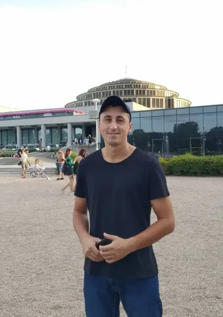 Я Игорь, 31, из Полтавы, ищу знакомство для приятного времяпровождения