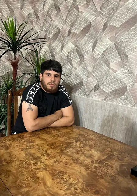 Hayk из Еревана, мне 27, познакомлюсь для вирта