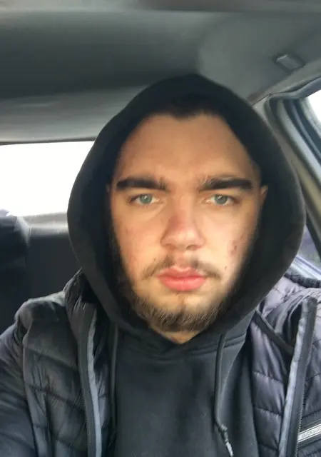 Дима из Ровно, мне 21, познакомлюсь для постоянных отношений