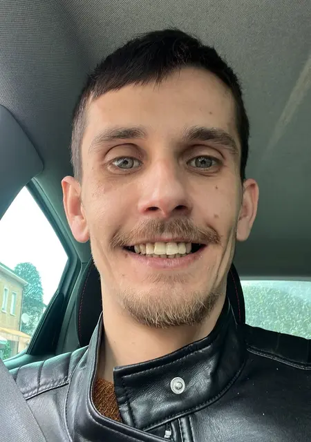 Alex из Болоньи, ищу на сайте знакомства без обязательств