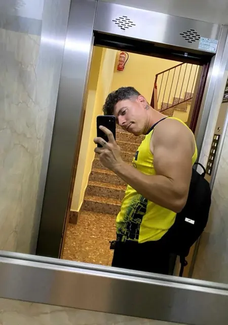 David из Вильярреаля, мне 25, познакомлюсь для совместных путешествий