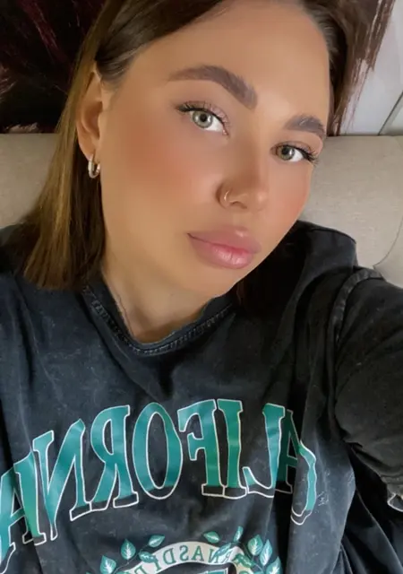 Валерия из Каменки, ищу на сайте приятное времяпровождение