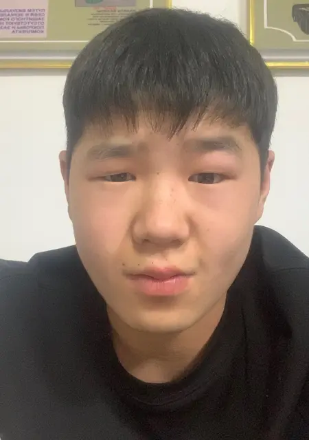 Я Нурдан, 18, из Бишкека, ищу знакомства на одну ночь