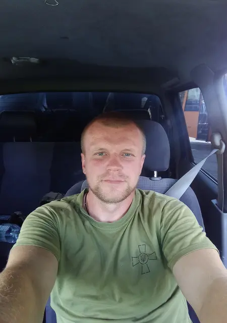 Артем из Василькова, ищу на сайте знакомства на одну ночь