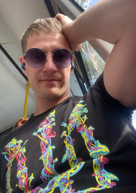 Я Роман, 28, знакомлюсь для постоянных отношений в Виннице