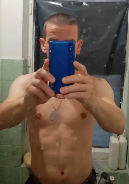 Artur из Павлограда, мне 37, познакомлюсь на одну ночь