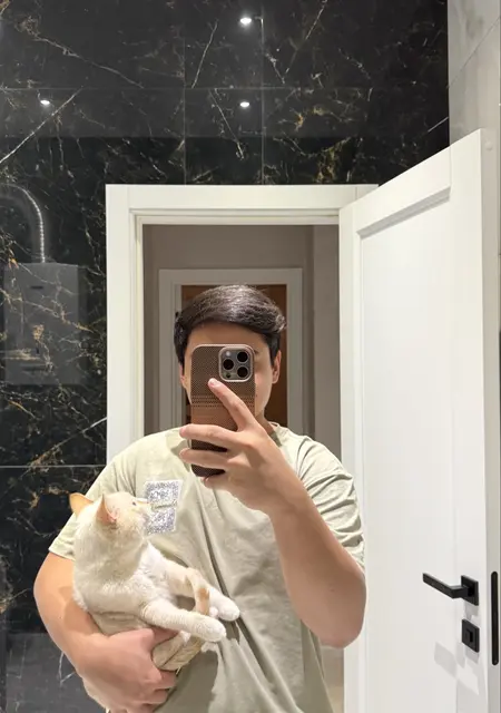 Коля из Риги, мне 18, познакомлюсь без обязательств