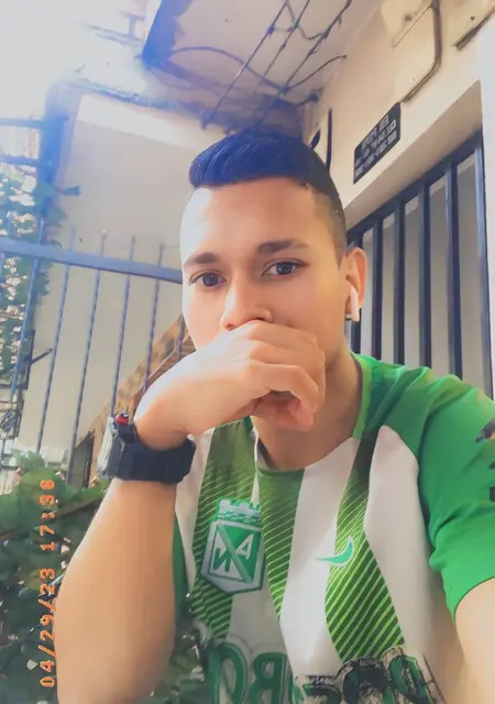 Juan Rojas из Esparreguera, мне 26, познакомлюсь для дружбы