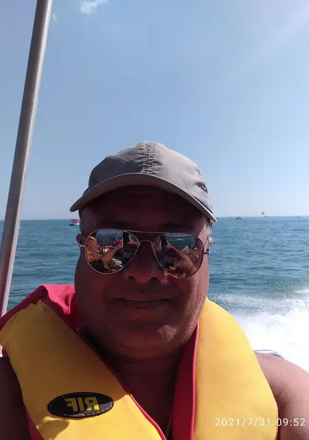 Kostya из Киева, ищу на сайте знакомства без обязательств