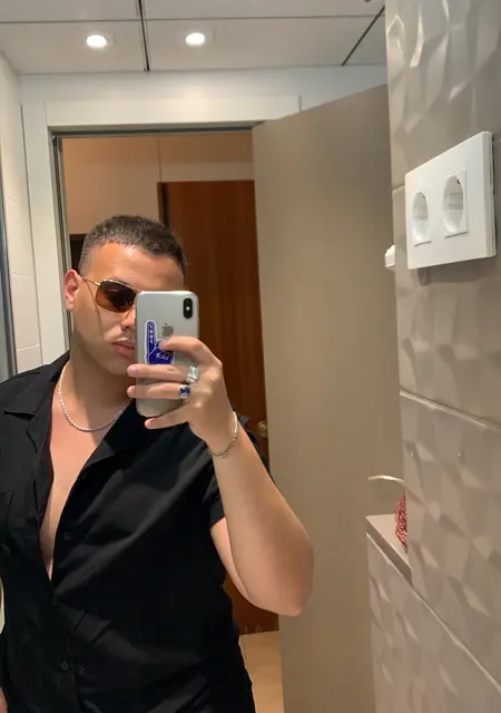 Ismael из Сарагосы, мне 24, познакомлюсь для приятного времяпровождения