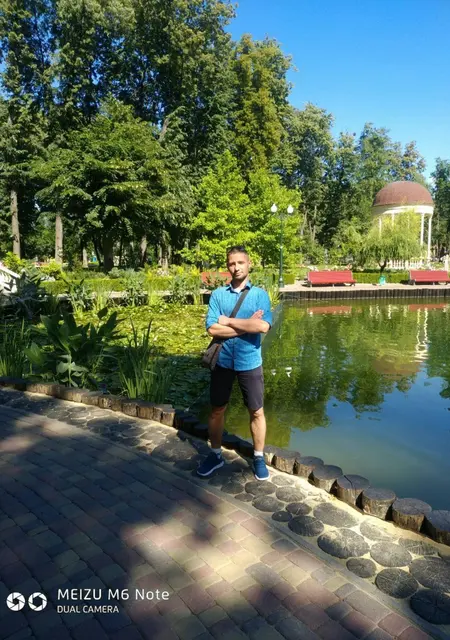 Сергей из Харькова, мне 36, познакомлюсь на одну ночь