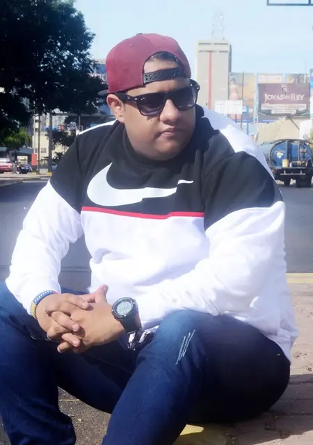 Edgard из Барселоны, мне 34, познакомлюсь для общения