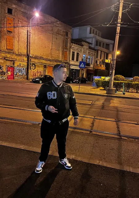 Andrei из Бухареста, ищу на сайте постоянные отношения