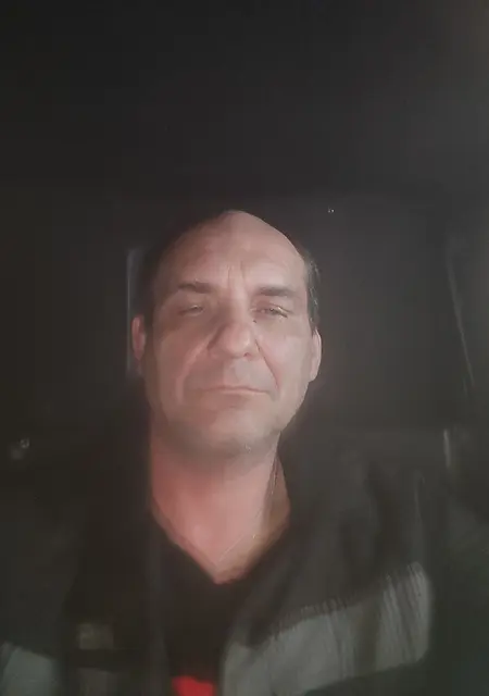 Я Дмитрий, 50, из Донецка, ищу знакомства без обязательств