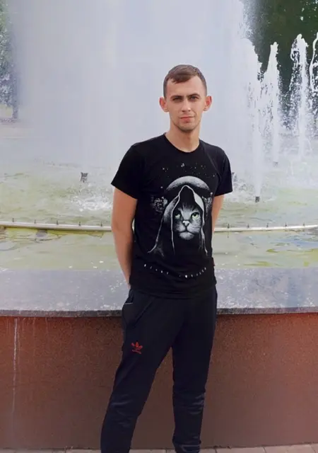 Я Эдуард, 27 років, знайомлюсь без зобов'язань у Кривому Розі
