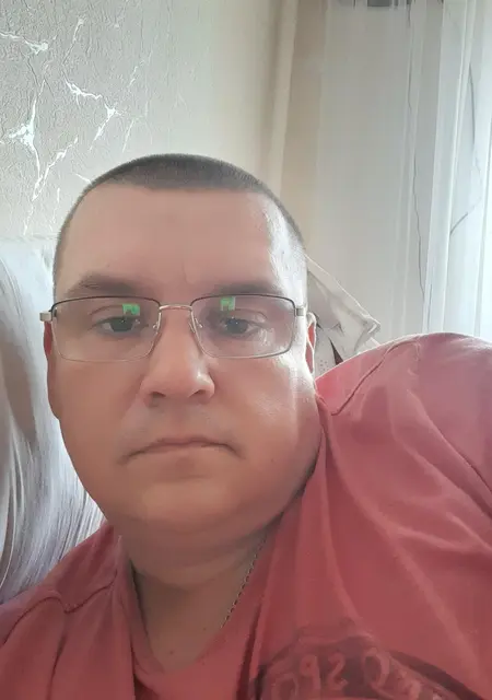 Я Саша, 44, из Кропивницкого, ищу знакомства без обязательств