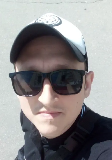 Артем из Чернигова, мне 36, познакомлюсь без обязательств